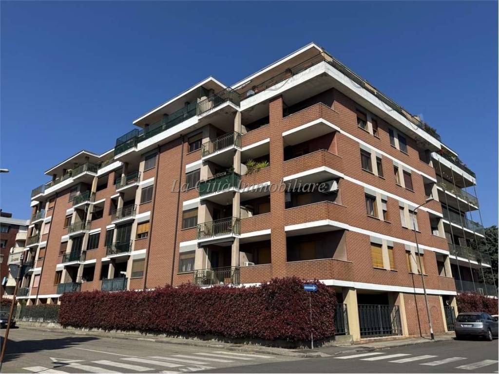 Appartamento a Novara in Via Crespi, 42 - Foto 2