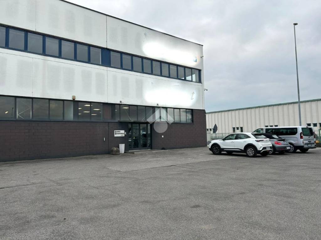 Immobile a Capriano del colle in Via Industriale, 122 - Foto 4