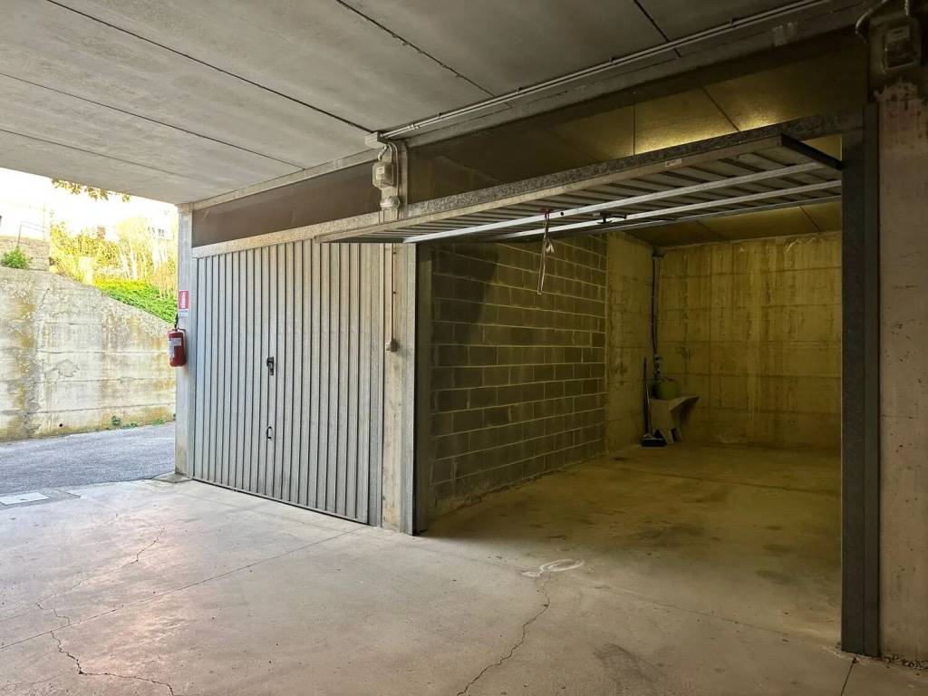 Box / garage a Vado ligure in Via Piave, 224 F - Foto 3
