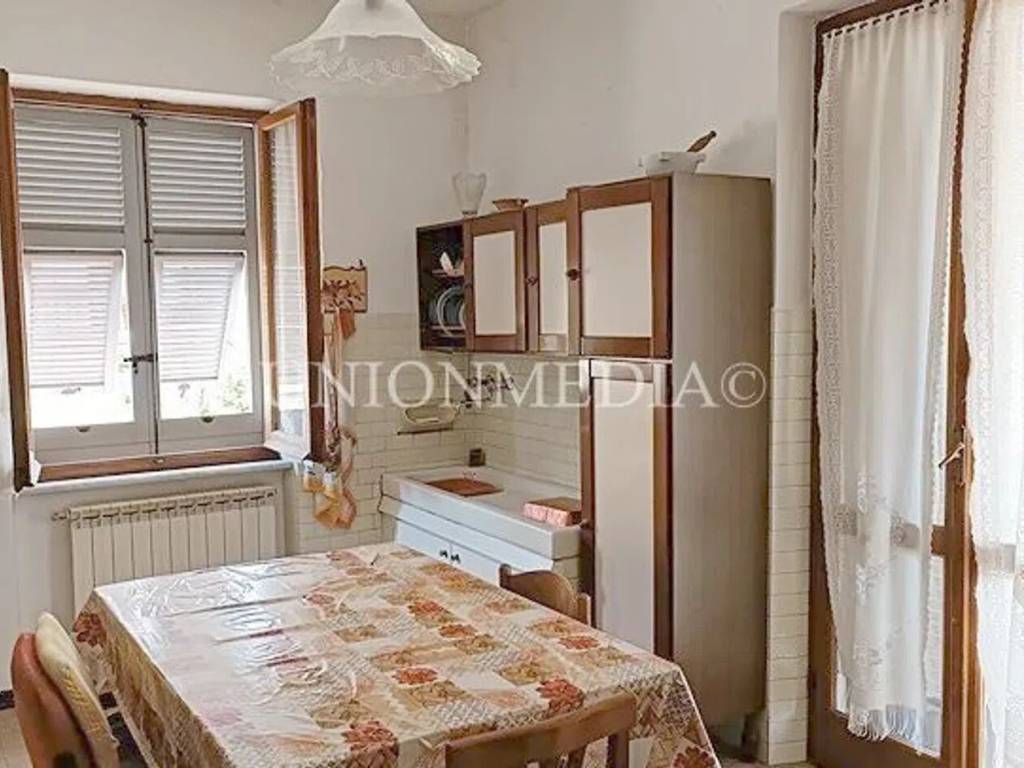 Appartamento a Castelnuovo magra in Via Salicello S.N.C. - Foto 4