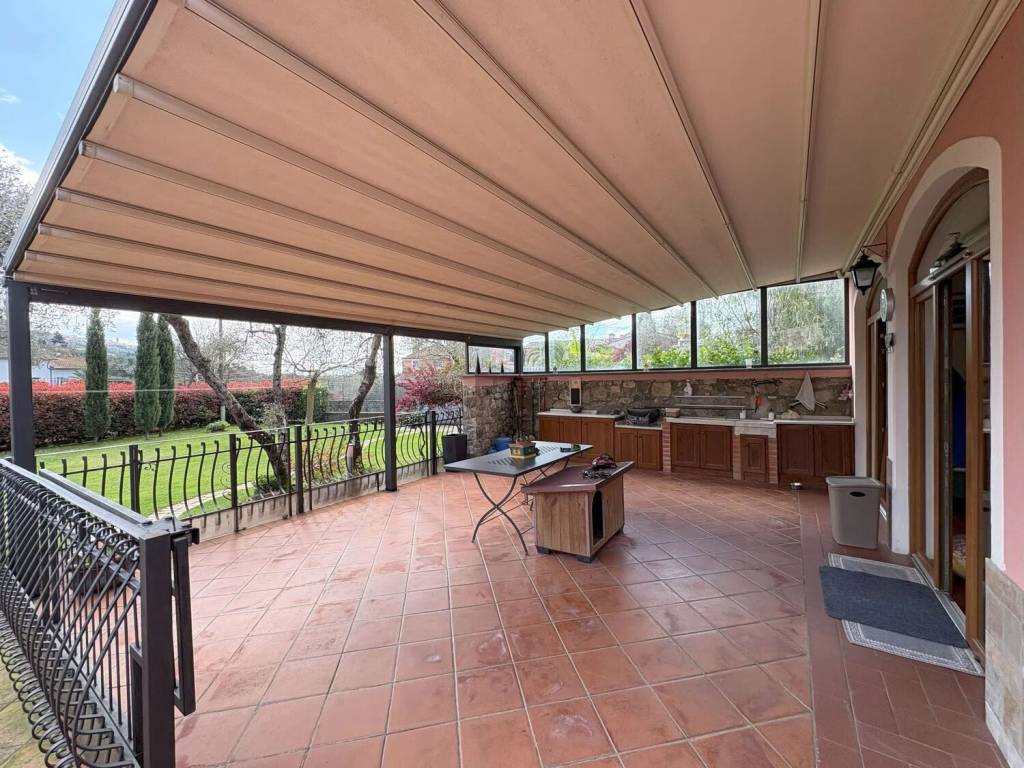 Villa a Sarzana in Via Sarzanello S.N.C. - Foto 2