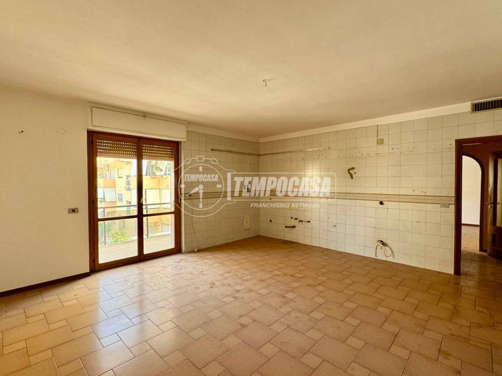 Appartamento a Caserta in Via Gioacchino Rossini - Foto 3