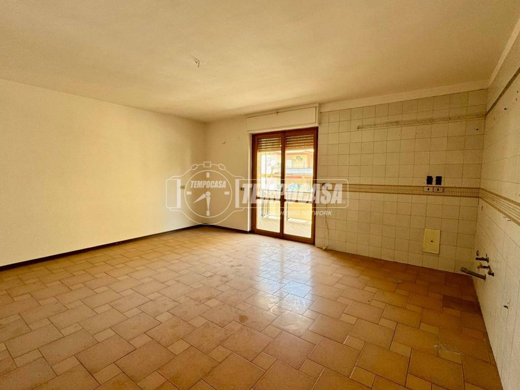 Appartamento a Caserta in Via Gioacchino Rossini - Foto 4