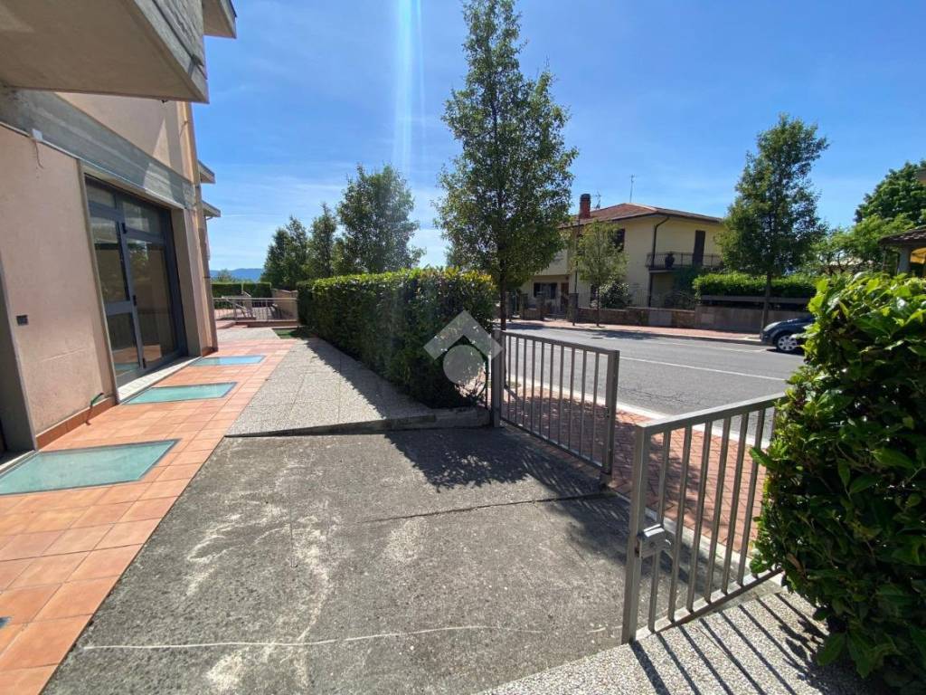 Immobile a Castelfranco piandisco in VIALE ALCIDE DE GASPERI, 25 - Foto 2