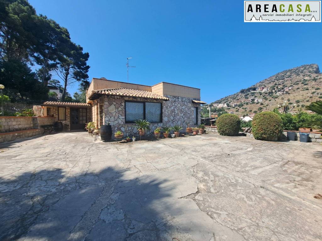 Villa a Capaci in Via Leonardo da Vinci, 26 - Foto 2