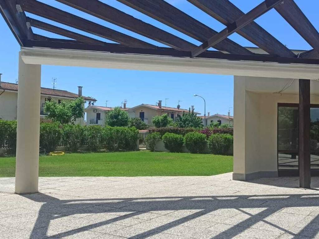 Villetta a schiera a Sabaudia in Viale Sardegna - Foto 4