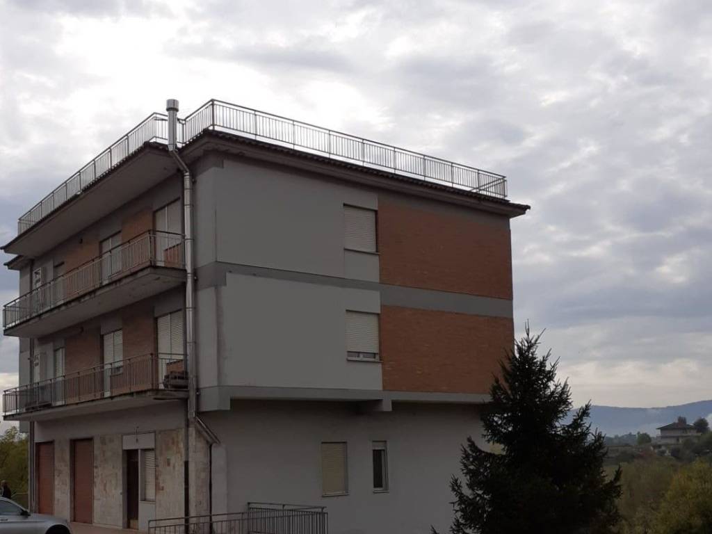 Casa indipendente a Frosinone in Viale Napoli - Foto 2