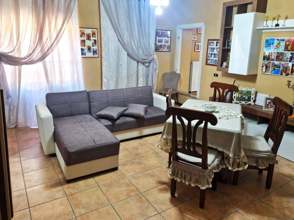 Casa indipendente a Cerano in Via Giacomo Matteotti, 19 - Foto 5