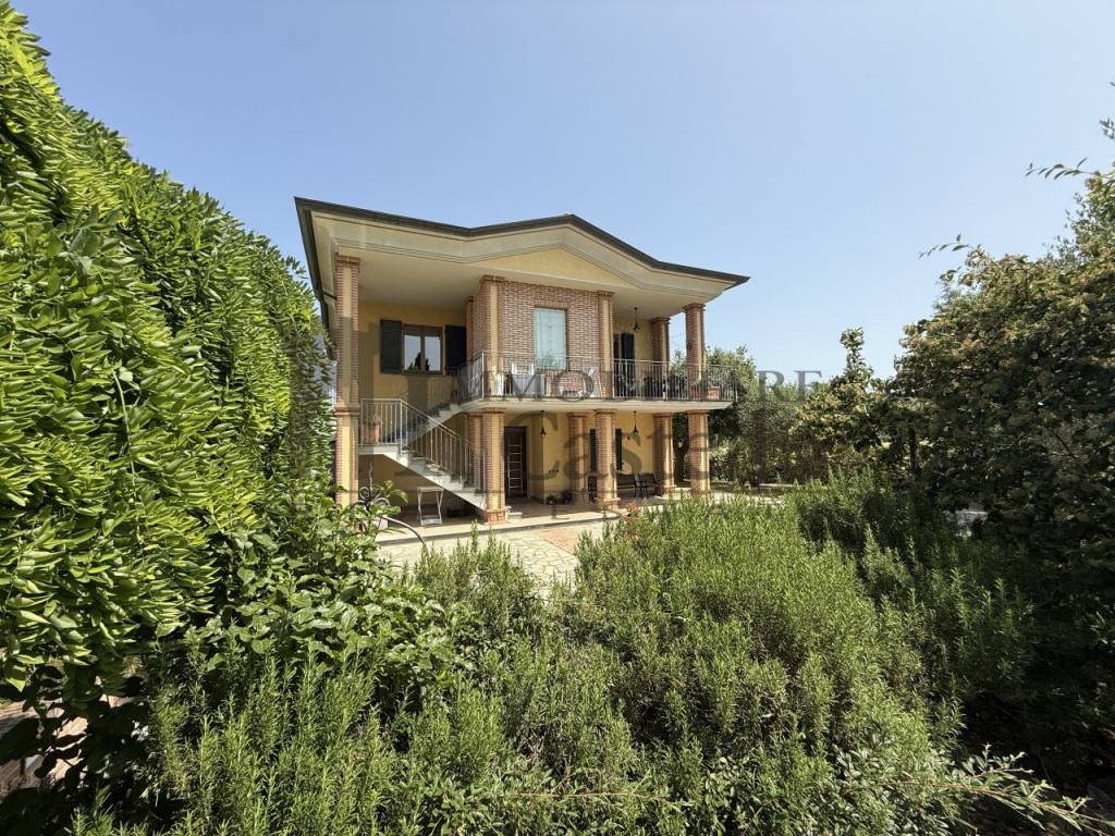 Villa a Castiglione del lago in Via Soccorso - Foto 2