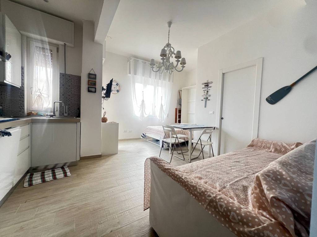 Appartamento a Loano in Via Gioacchino Rossini, 29 - Foto 3