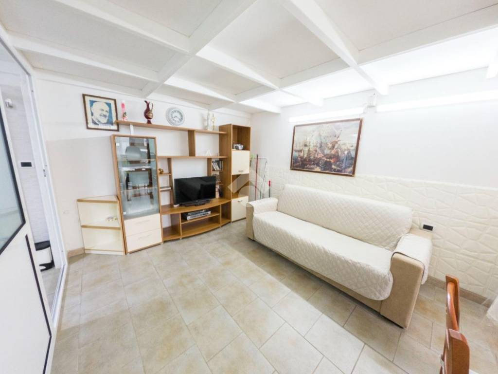 Box / garage a Manfredonia in Via Arpi, 9 - Foto 2