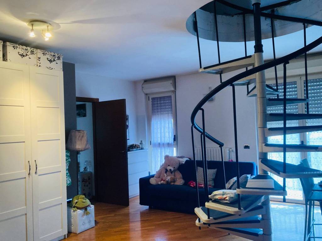 Appartamento a Cardano al campo in Via Alberto da Giussano, 12 - Foto 2