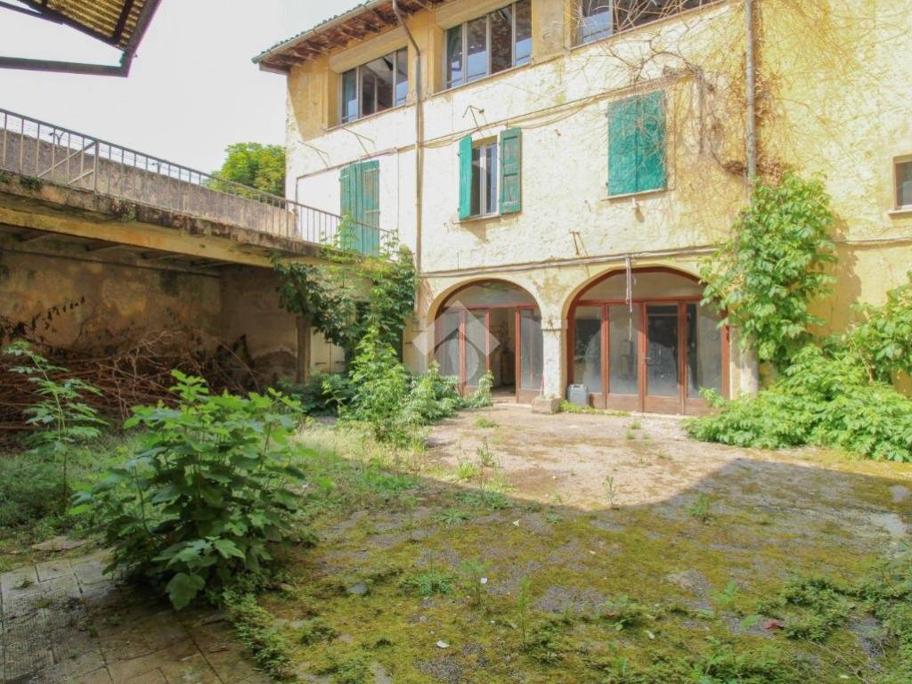 Casa indipendente a San felice del benaco in Via G. Garibaldi - Foto 3