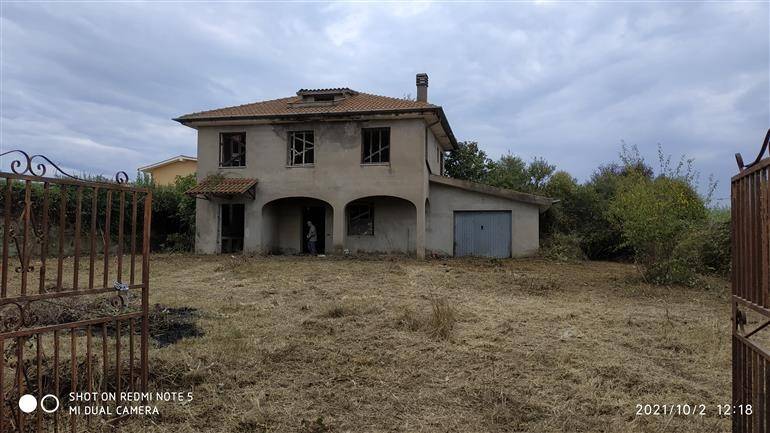 Villa a Cisterna di latina in Via Val d'Aosta, 3 - Foto 3