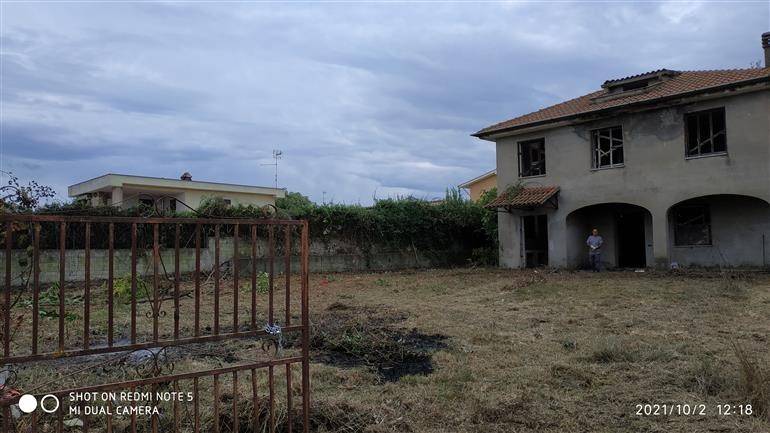 Villa a Cisterna di latina in Via Val d'Aosta, 3 - Foto 4