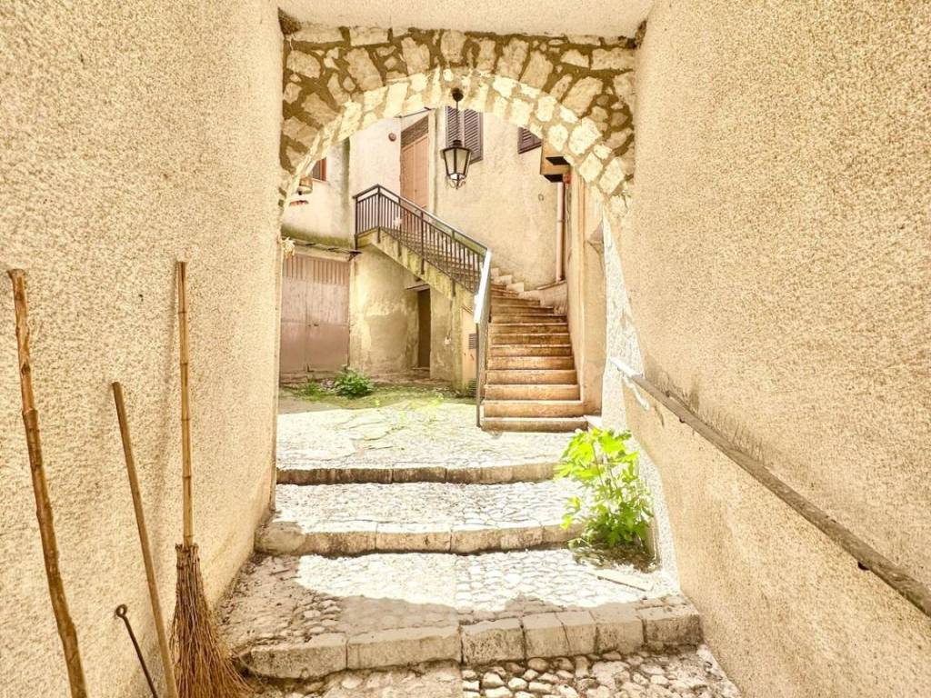Casa indipendente a Palazzo adriano in Via Francesco Crispi, 35 - Foto 5