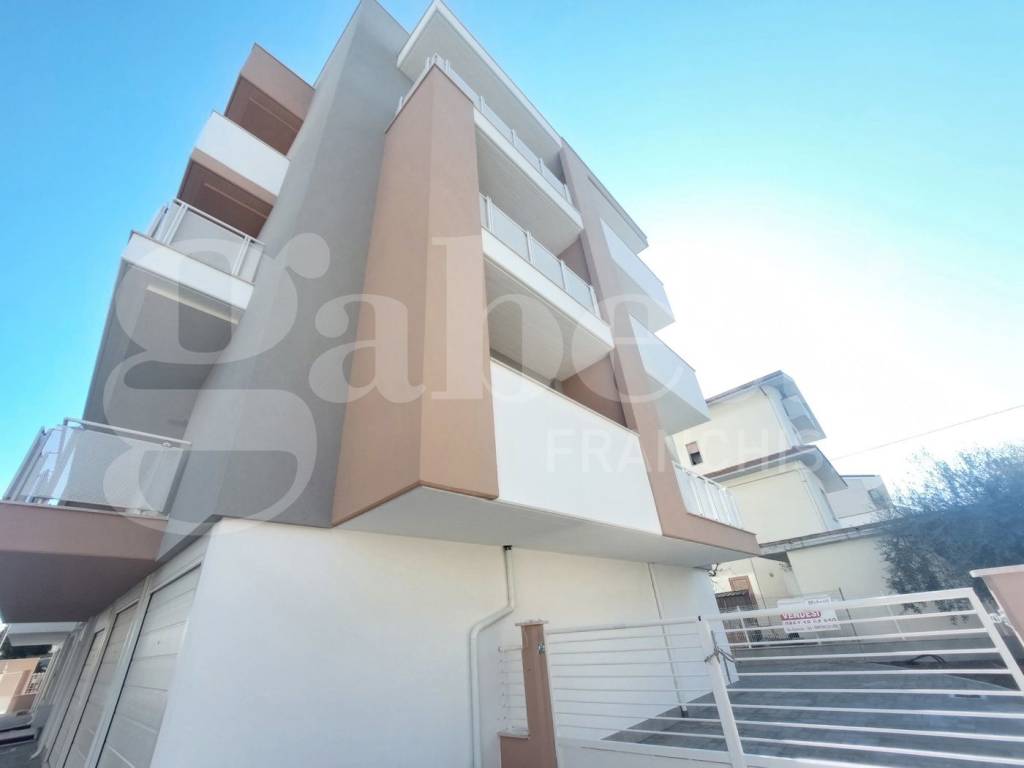 Appartamento a Alba adriatica in Via Firenze, 0 - Foto 4