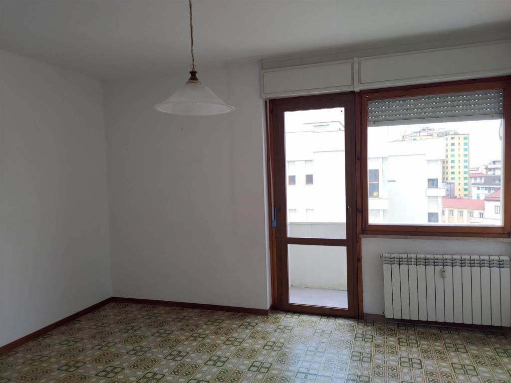 Appartamento a Livorno in Via Salvini, 26 - Foto 5