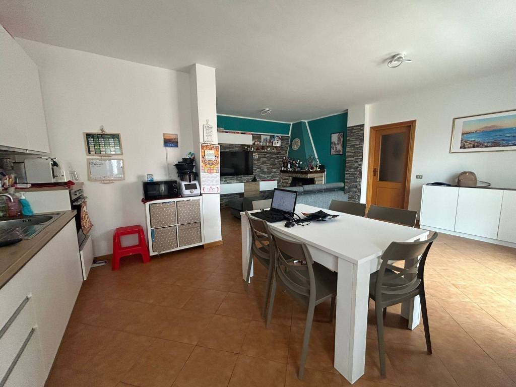 Appartamento a Aprilia in Via Francia - Foto 3
