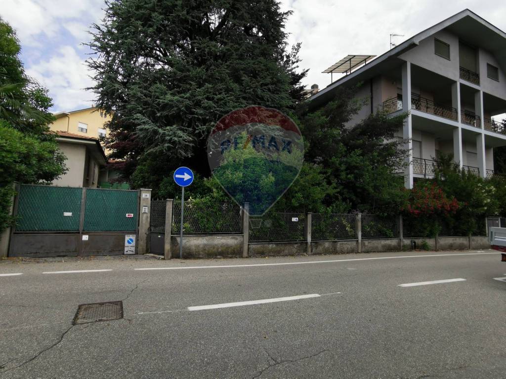 Appartamento a Arona in via san luigi, 48 - Foto 2