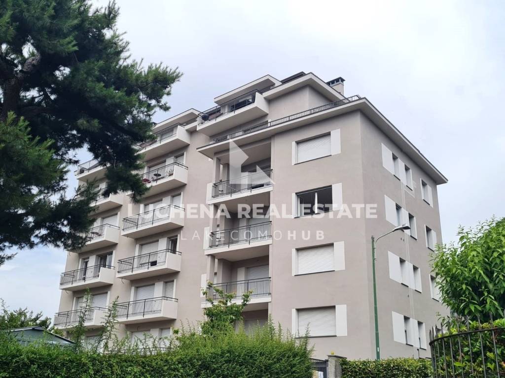 Appartamento a Cernobbio in Via Battista Mondelli, 23 - Foto 2