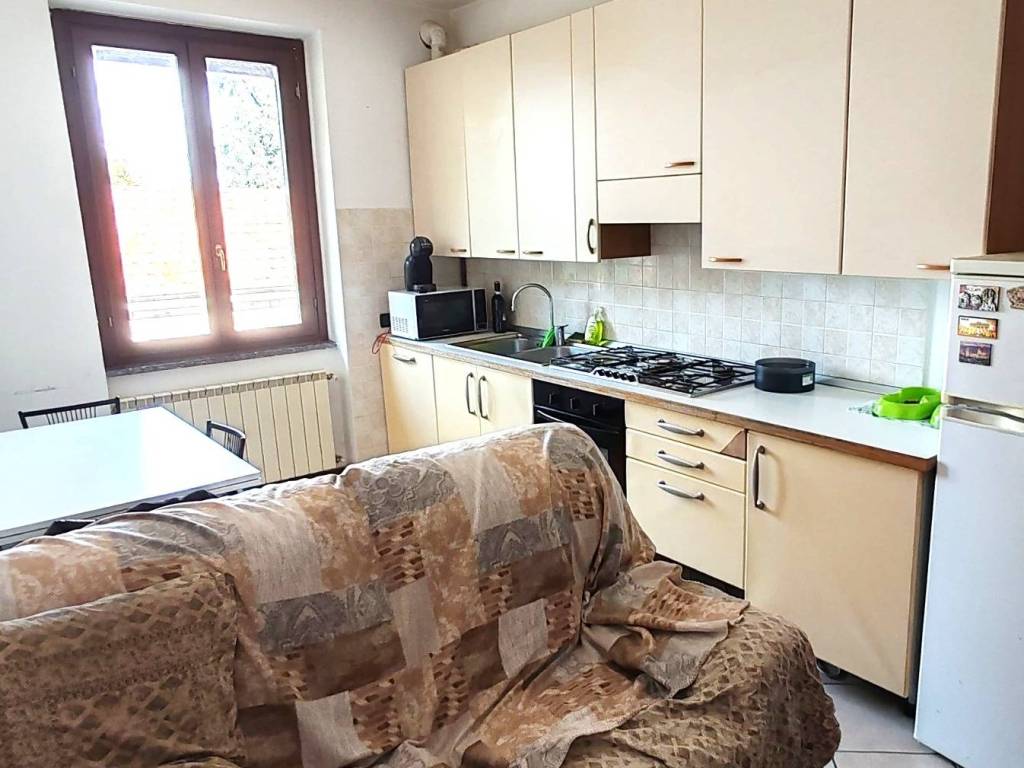 Appartamento a Gorla minore in Via Roma, 11 - Foto 3