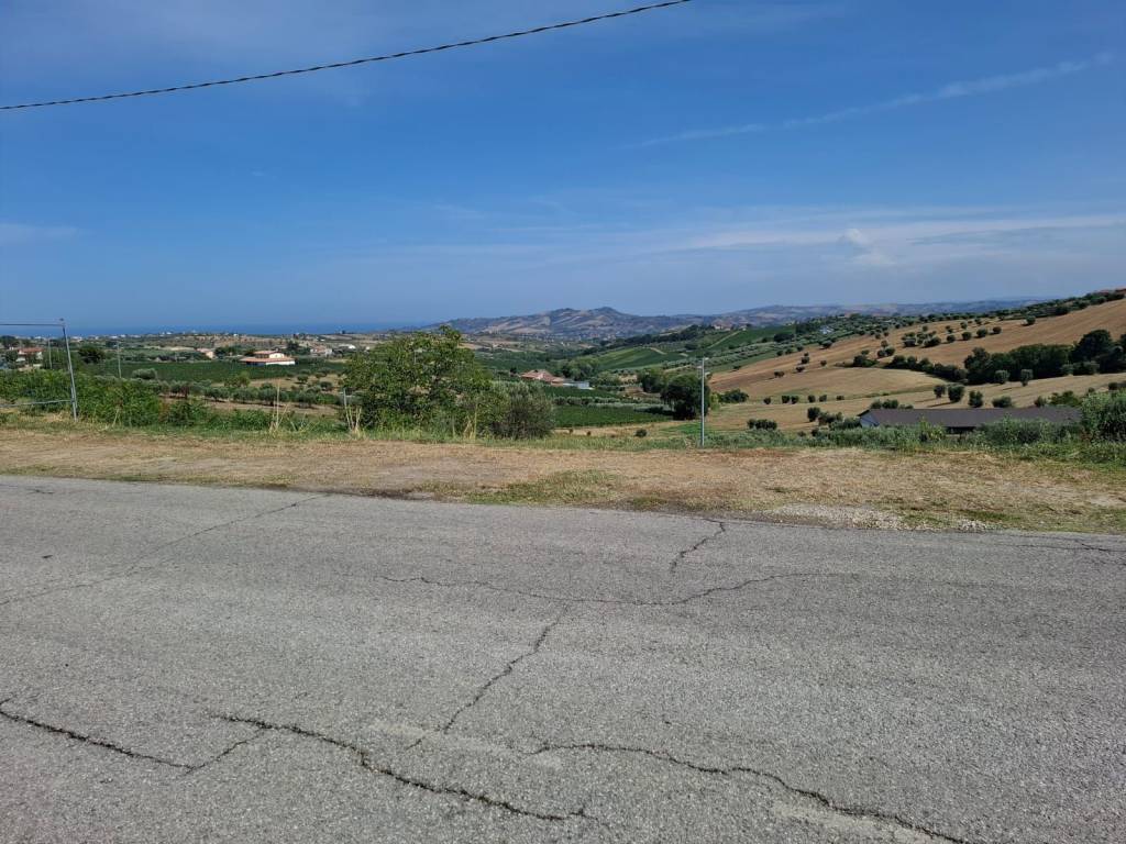 Terreno a Controguerra in Strada Provinciale Gabbiano Controguerra - Foto 5