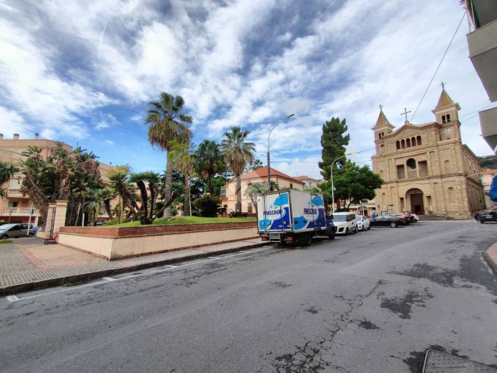 Loft / open space a Taggia in Via Paolo Boselli, 48 - Foto 4