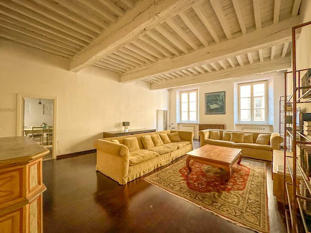 Appartamento a Camaiore in Piazza Petrucci - Foto 2