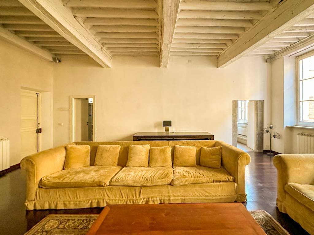 Appartamento a Camaiore in Piazza Petrucci - Foto 3