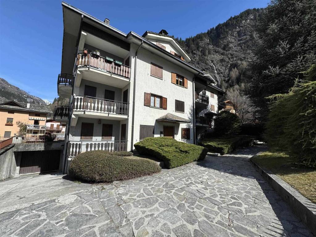 Appartamento a Campodolcino in Via Del Crotto , 28 - Foto 3