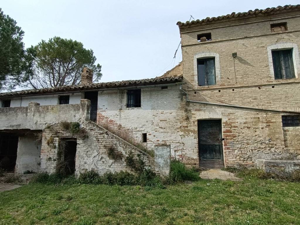 Rustico / casale a Fermo in Strada Provinciale Girola - Foto 2