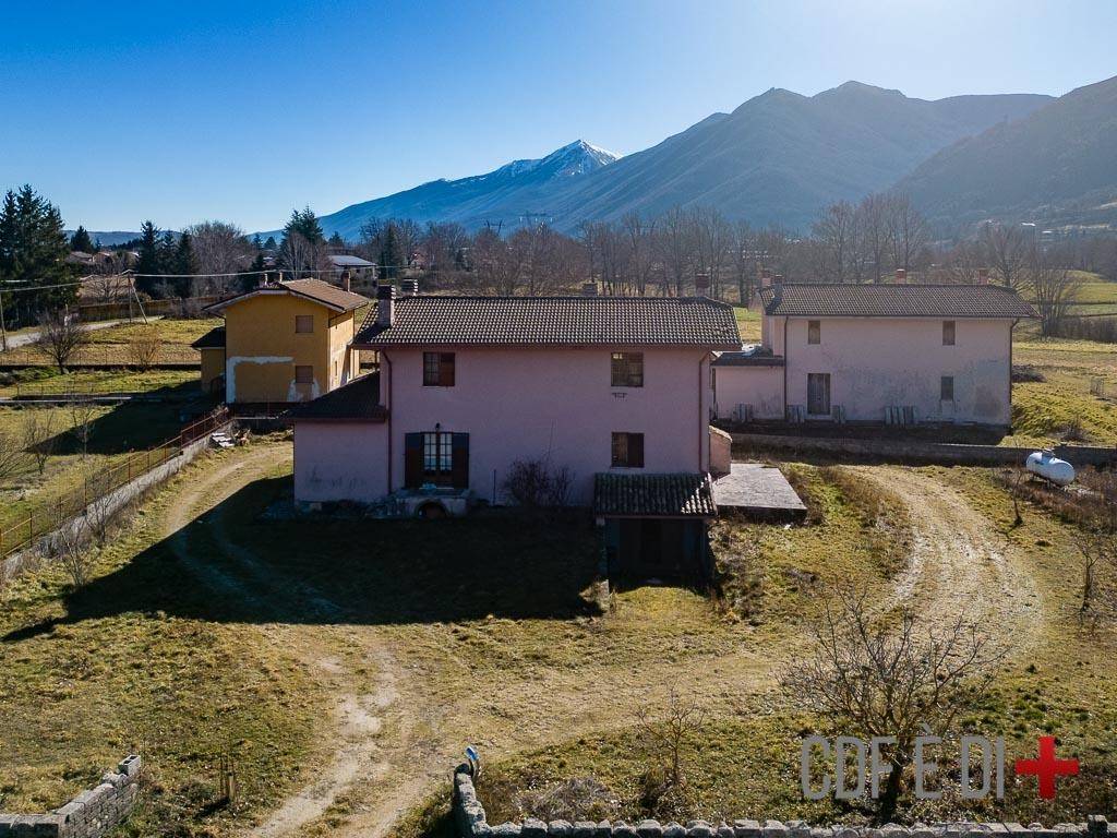 Villa a Leonessa in Via di Villa Lucci - Foto 2