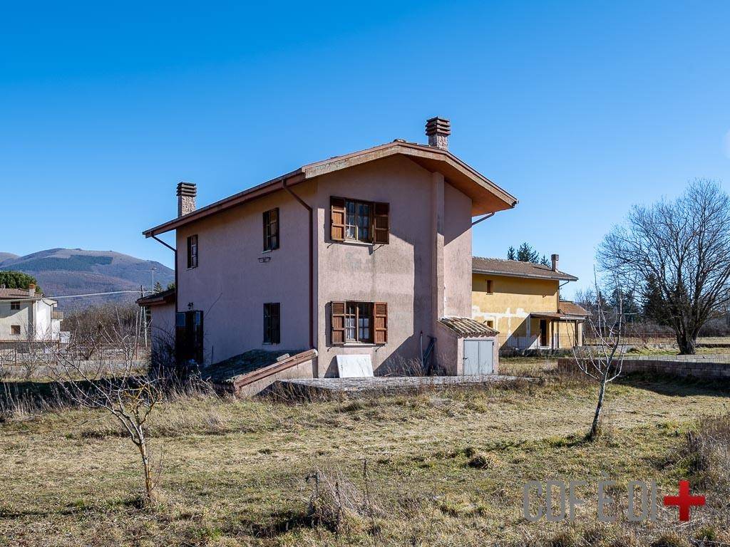 Villa a Leonessa in Via di Villa Lucci - Foto 3