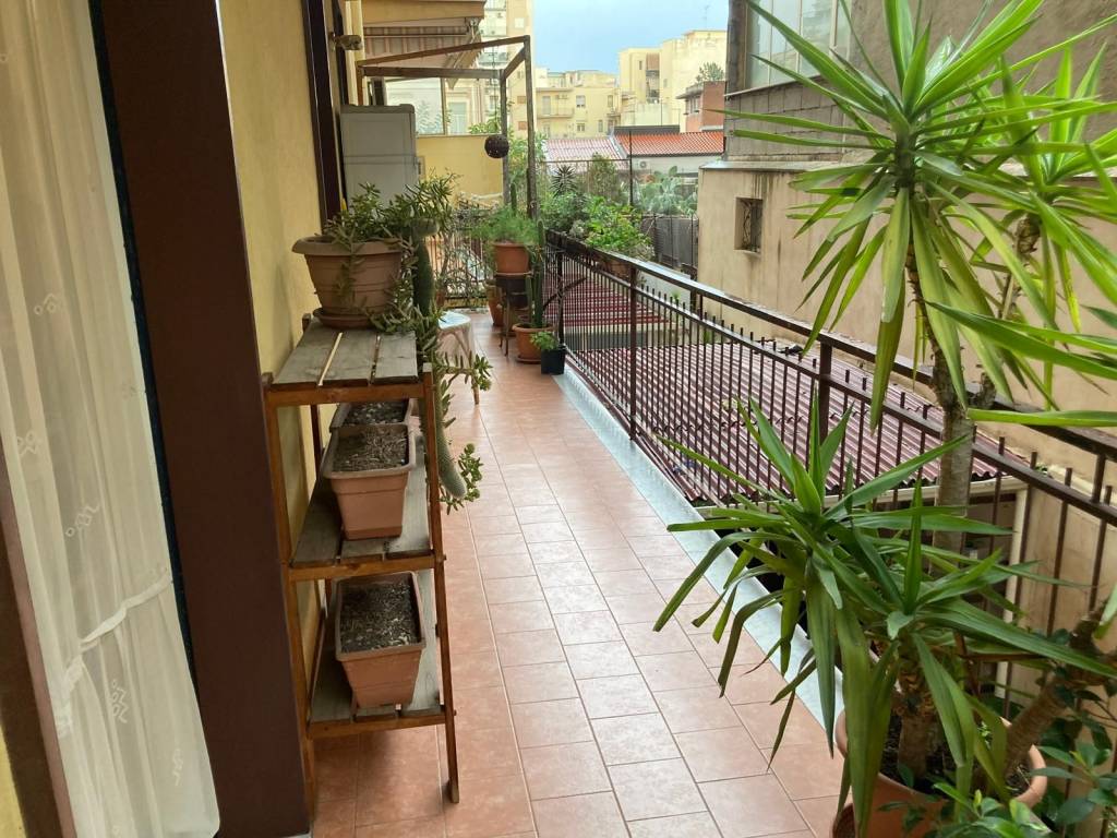 Appartamento a Catania in Via Regina Bianca - Foto 2