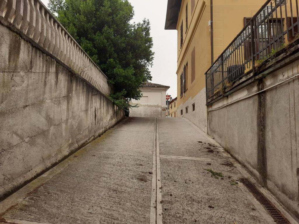 Box / garage a Ovada in Via Sant'Antonio - Foto 2