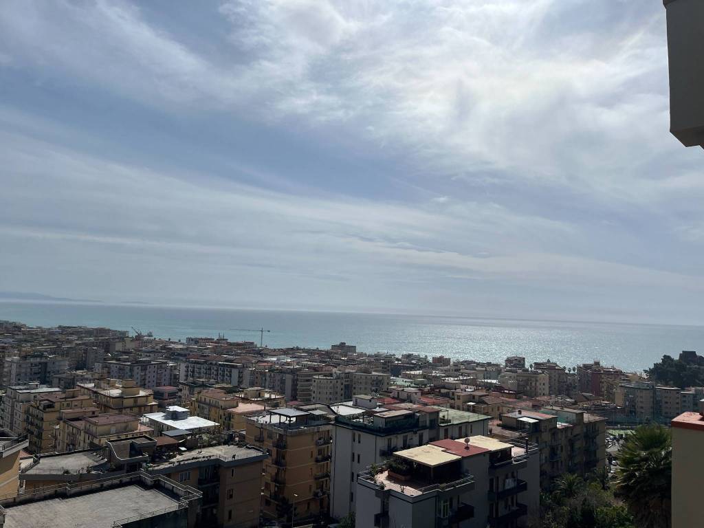 Appartamento a Salerno in Viale degli Eucalipti - Foto 2