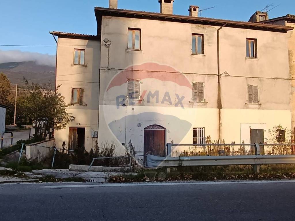 Rustico / casale a Gualdo tadino in Via Case Fabbrizi, 5 - Foto 3