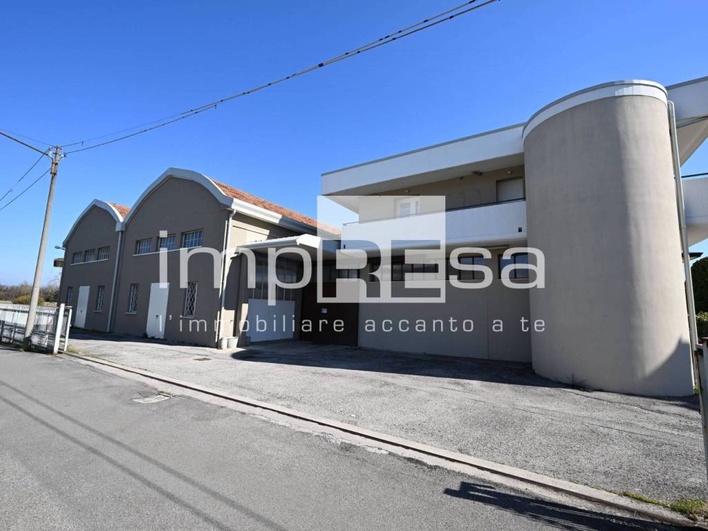 Palazzo / stabile a Treviso in Via Menegazzi, 14 - Foto 2