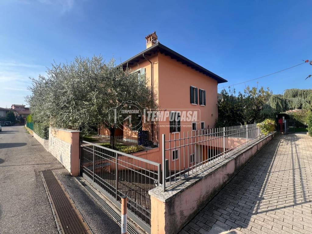 Villa a Cavaion veronese in Via Cà Brusà - Foto 2