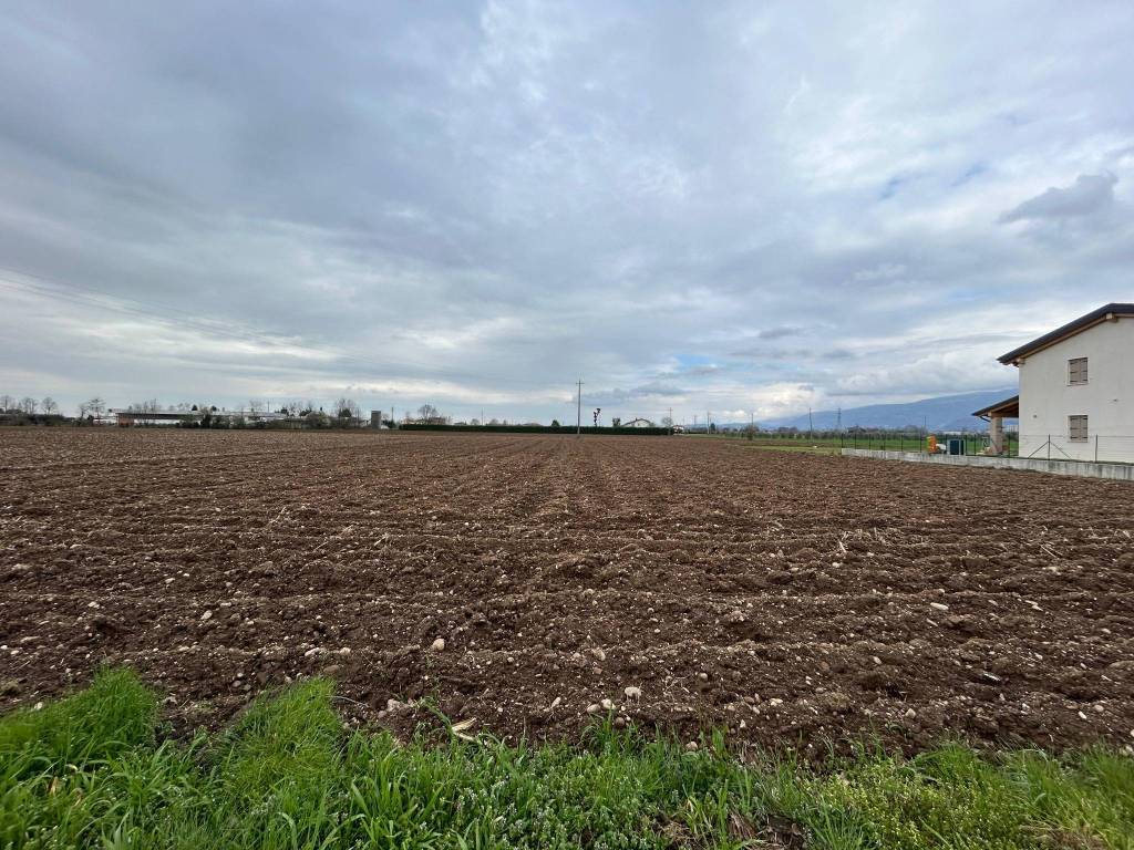 Terreno a Romano d'ezzelino in Via Albere - Foto 2