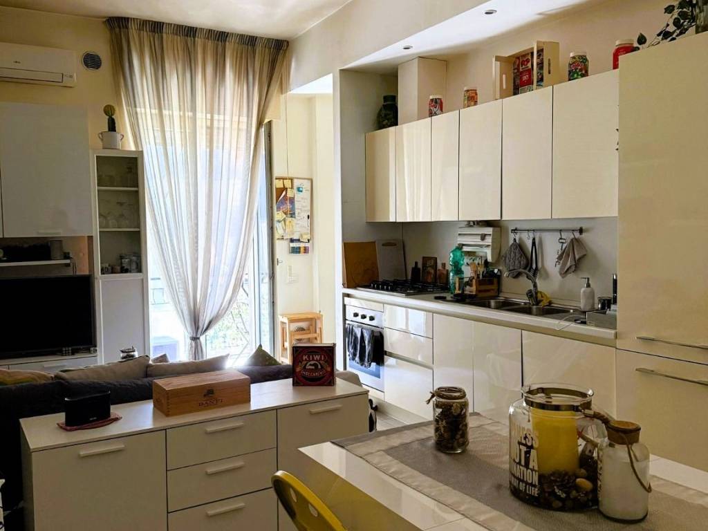 Appartamento a Salerno in Via Federico della Monica, 31 - Foto 2