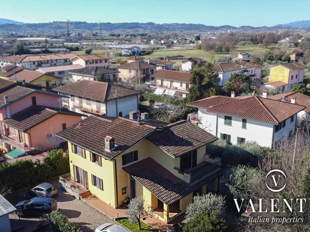 Villa a Uzzano in Via dei Baronti, 2 - Foto 2