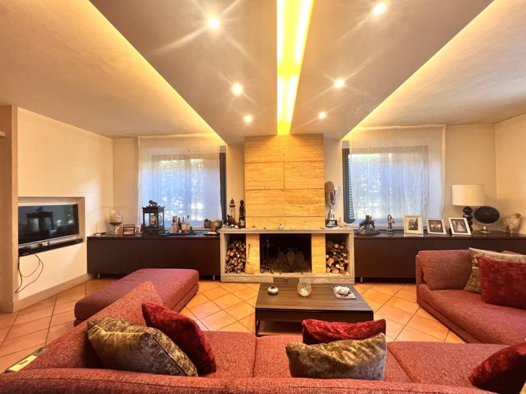 Villa a Camaiore in Via Francesco Crispi - Foto 5