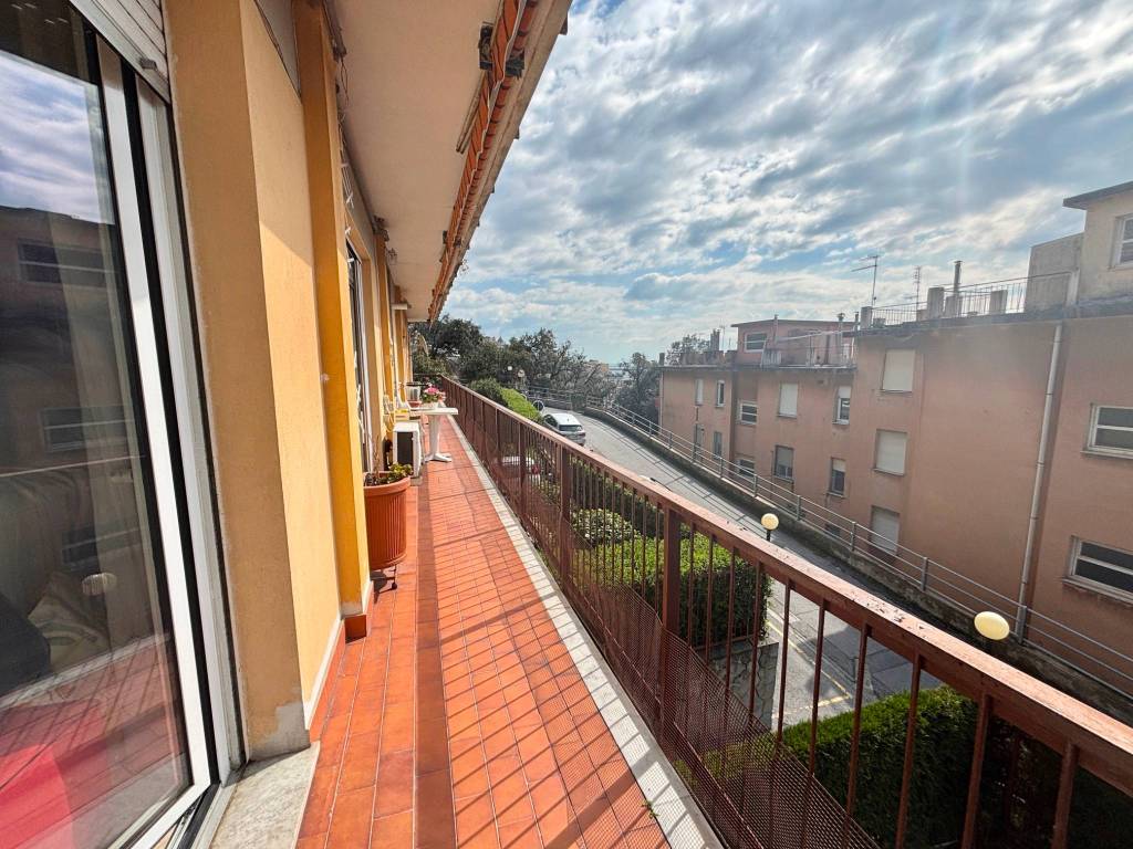 Appartamento a Genova in Via Antonio Gavino - Foto 2