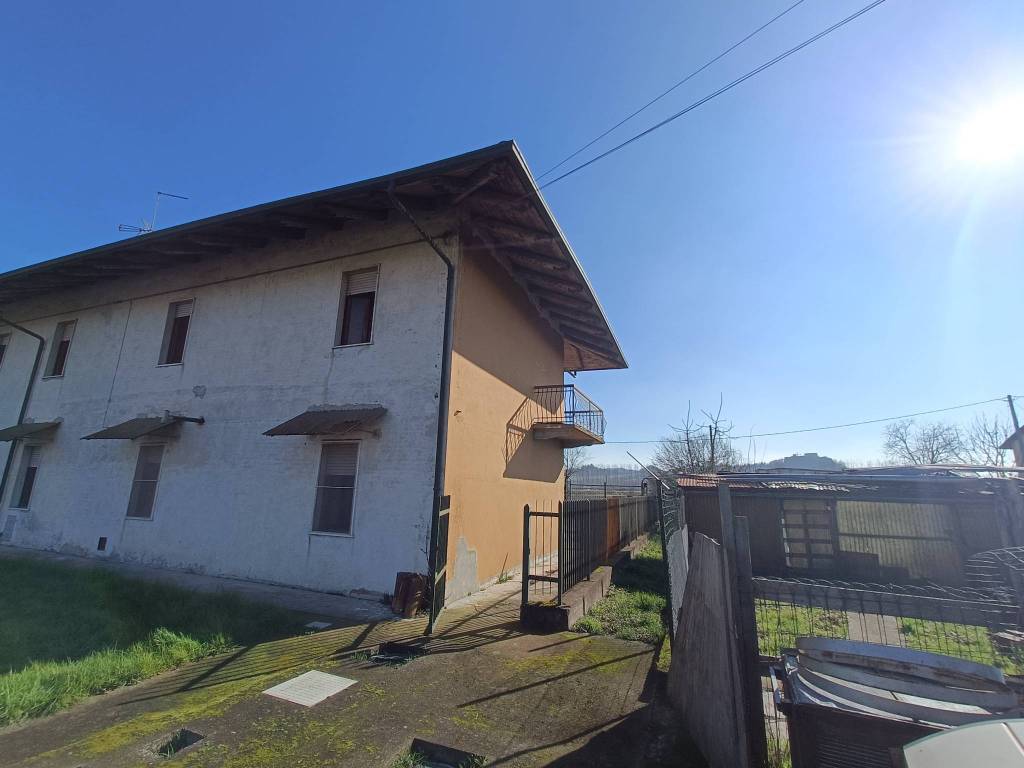 Casa indipendente a Crescentino in Strada Laione - Foto 5