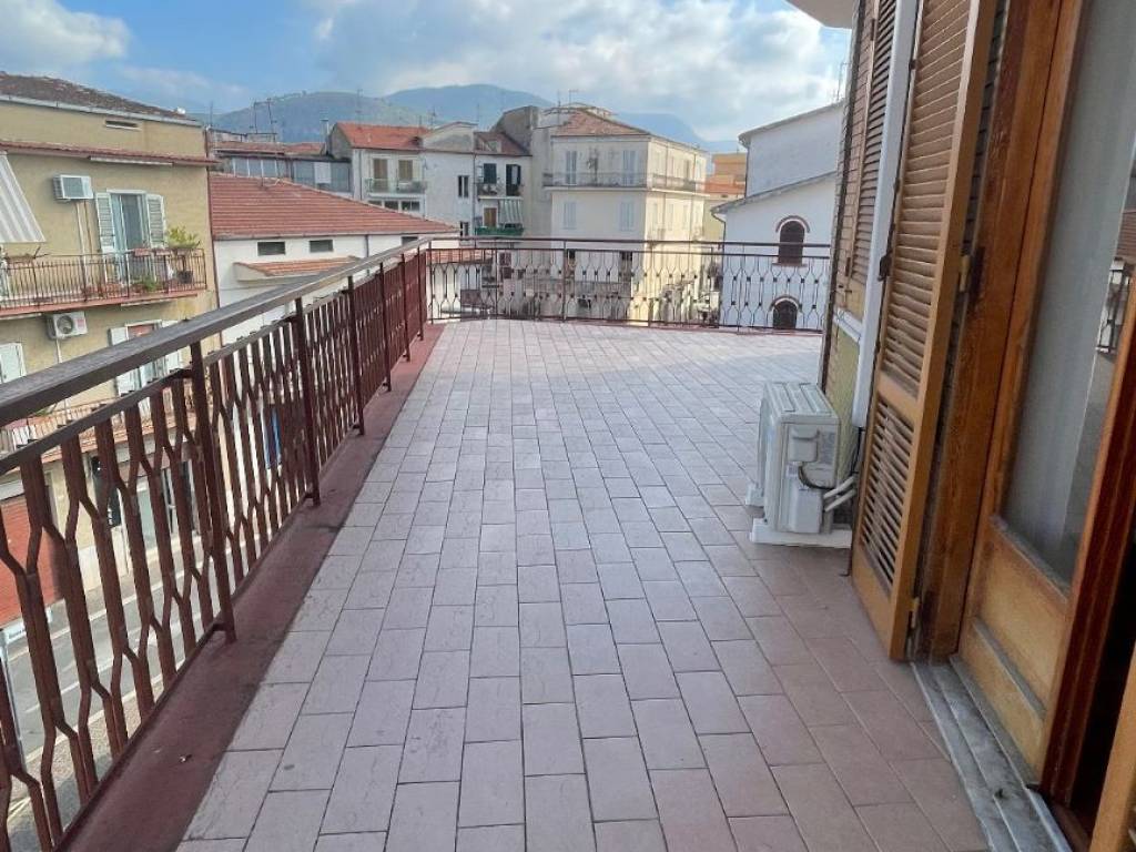 Appartamento a Fondi in Piazza Unità d'Italia - Foto 4