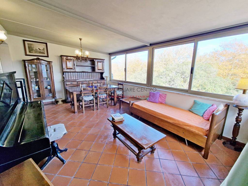 Attico / mansarda a Viareggio in Viale Michelangelo Buonarroti - Foto 2