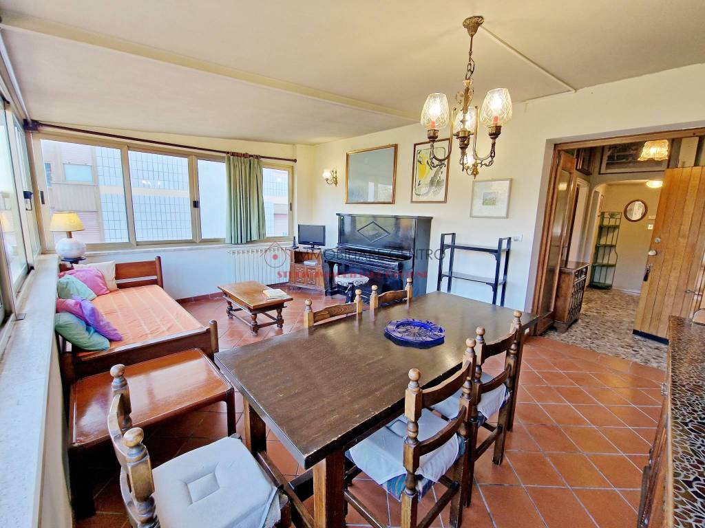 Attico / mansarda a Viareggio in Viale Michelangelo Buonarroti - Foto 3