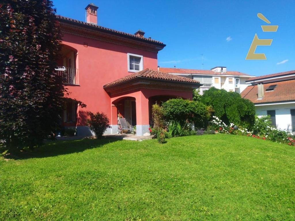 Villa a San damiano d'asti in Via Massimo d'Azeglio, 19 - Foto 5